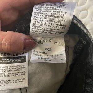 Black Levi’s shorts size 26